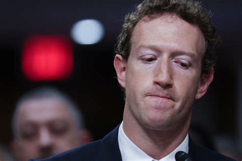 facebook politique vie privee changement 19 janvier chanel 13|Facebook : pourquoi Mark Zuckerberg veut.